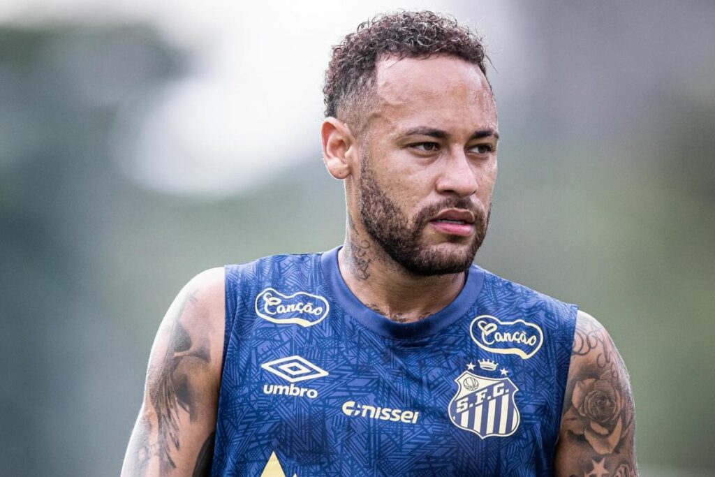 Neymar en un entrenamiento con el Santos en la temporada 2025.