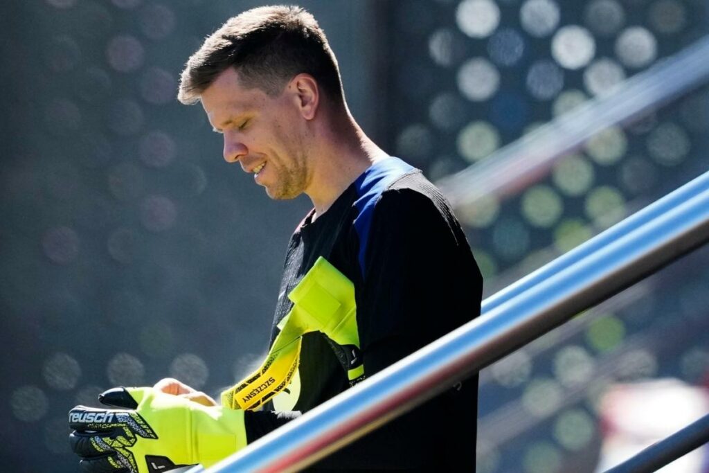 El arquero del FC Barcelona Wojciech Szczęsny durante el entrenamiento para preparar el partido de vuelta de semifinales de la Copa del Rey ante el Atlético de Madrid. ¿Cuándo juega el Barcelona?