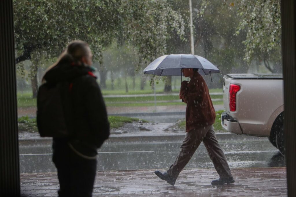 Lluvias se mantendrán en Quito este jueves 3 de abril.