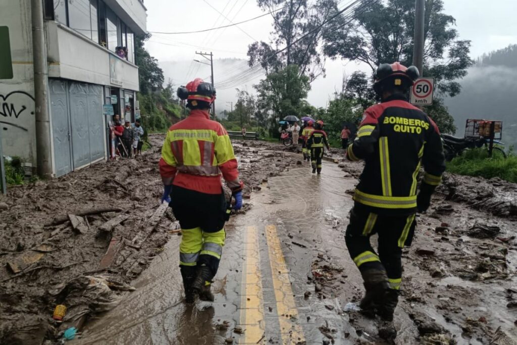 Organismos de socorro atendieron la emergencia en Guápulo el domingo 6 de abril.