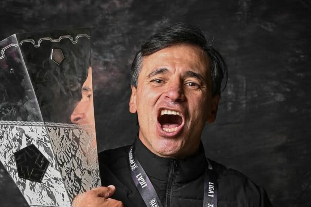 El argentino Fabián Bustos deja Universitario y se habla que llegará al Olimpia de Paraguay.