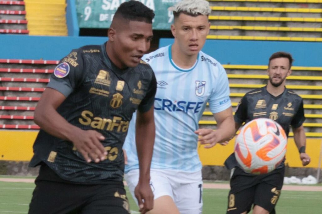 Universidad Católica y Macará jugaron en el Olímpico Atahualpa por la Liga Pro.