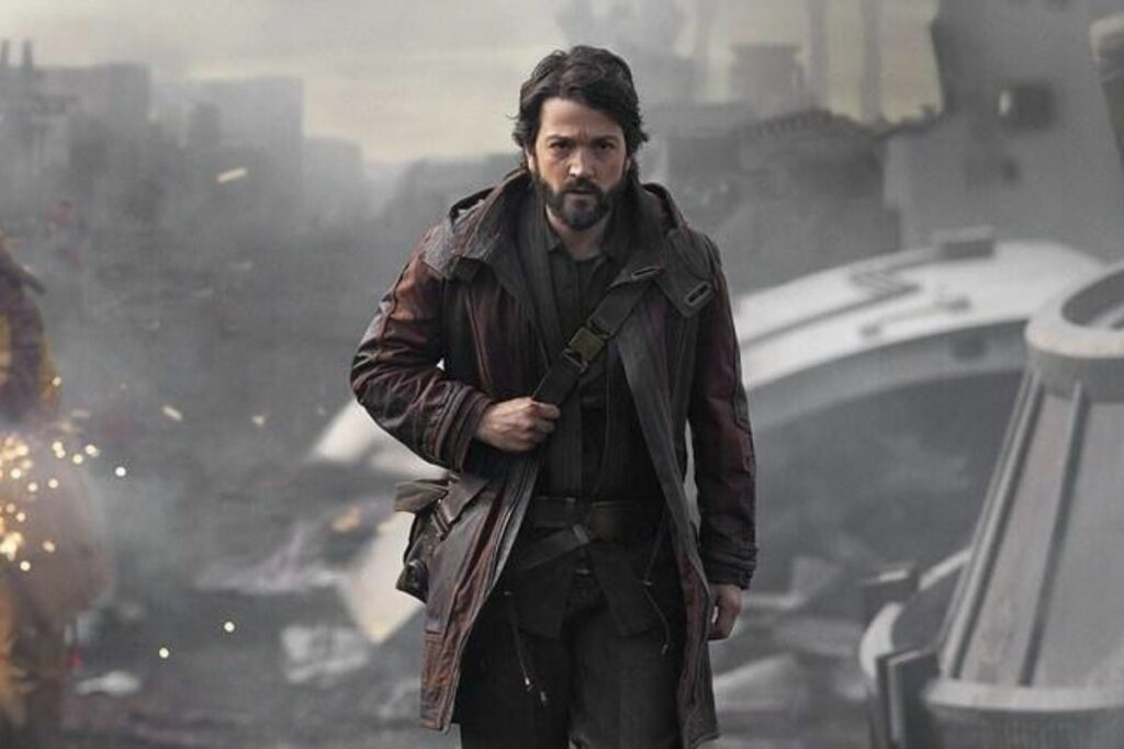 Diego Luna protagoniza la serie 'Andor'.