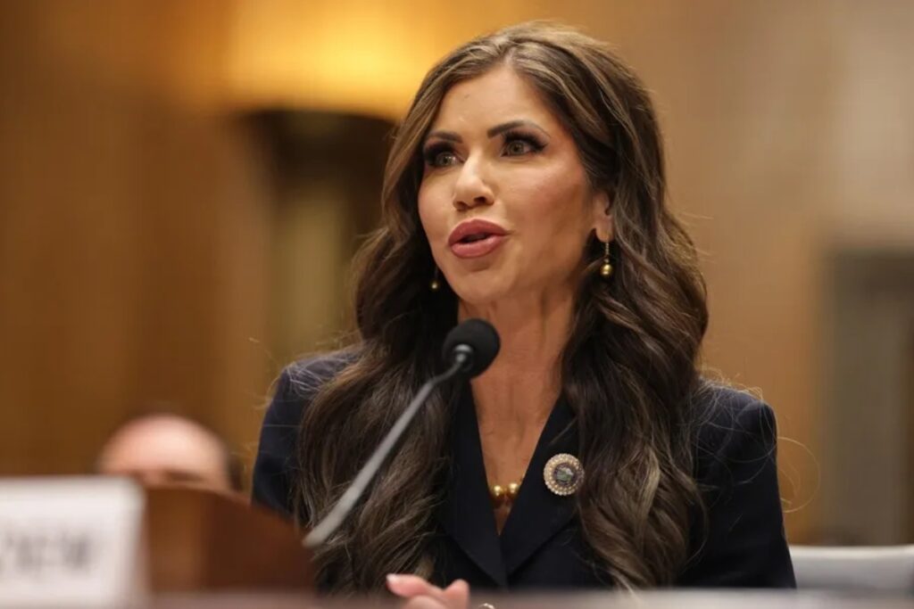 Kristi Noem, secretaria de Seguridad Nacional de Estados Unidos (EE.UU.).