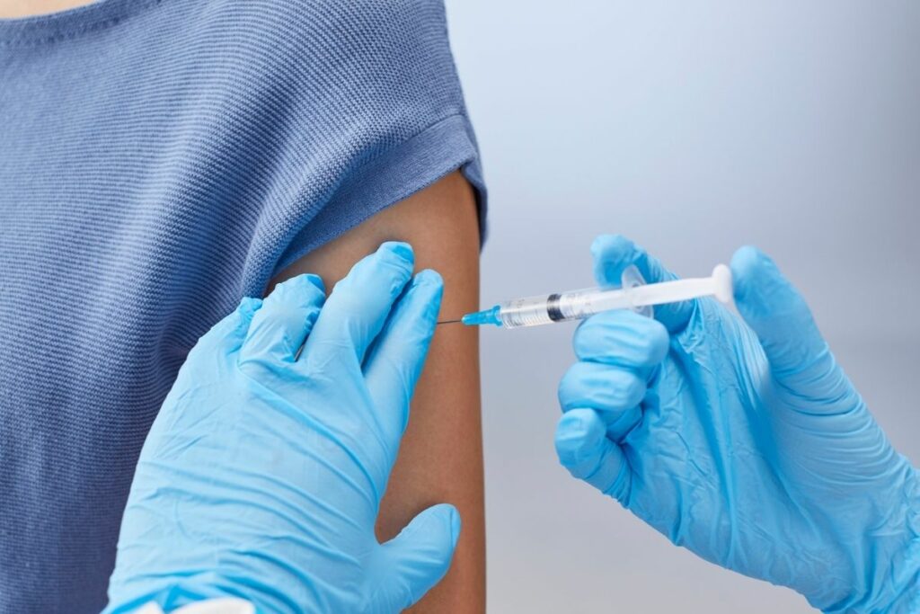 La tosferina es una enfermedad contagiosa que afecta las vías respiratorias, sobre todo a bebés
