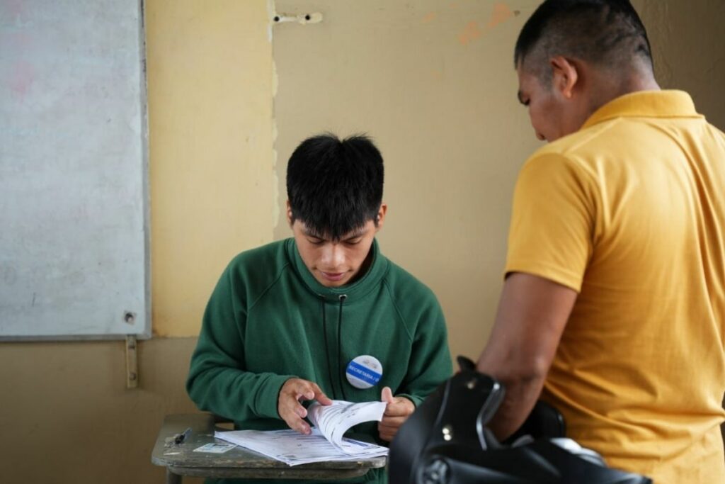 La segunda vuelta electoral se realizó en Ecuador el domingo 13 de abril