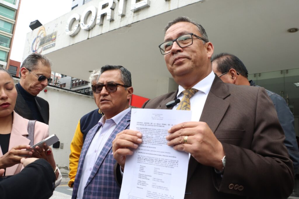 Néstor Marroquín demandó a Pabel Muñoz.