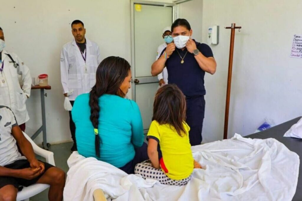 La muerte de niños en Taisha movilizó al personal del Ministerio de Salud a Morona Santiago. • Foto: Facebook prefecto de Morona Santiago, Tiyua Uyunkar.