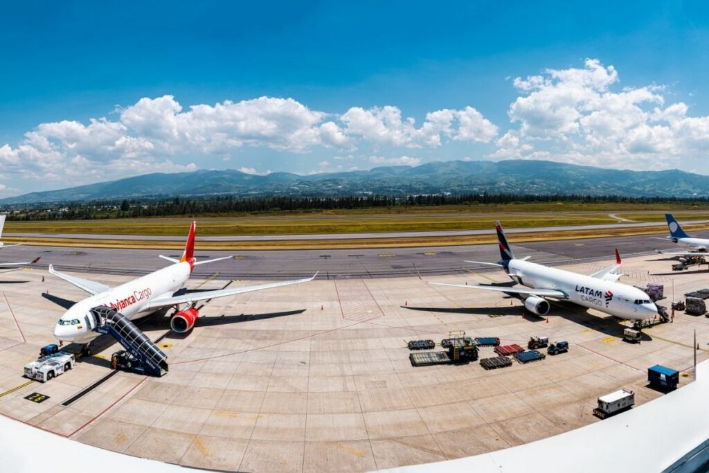 El aeropuerto de Quito tiene un tráfico de más de 5,3 millones de pasajeros por año