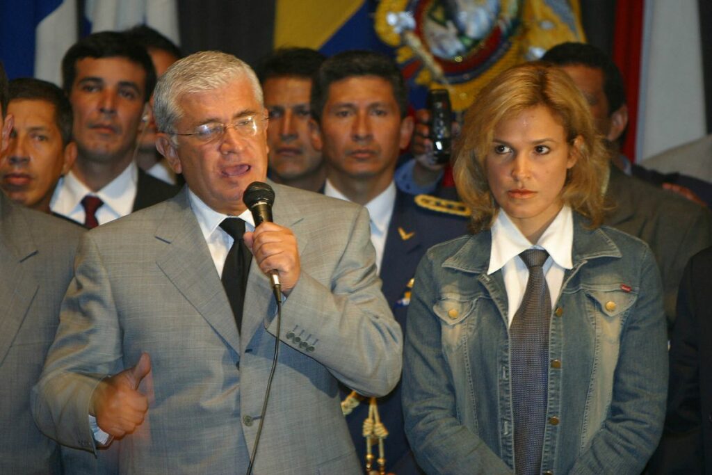 Alfredo Palacio asumió la Presidencia luego de la caída de Lucio Gutiérrez.