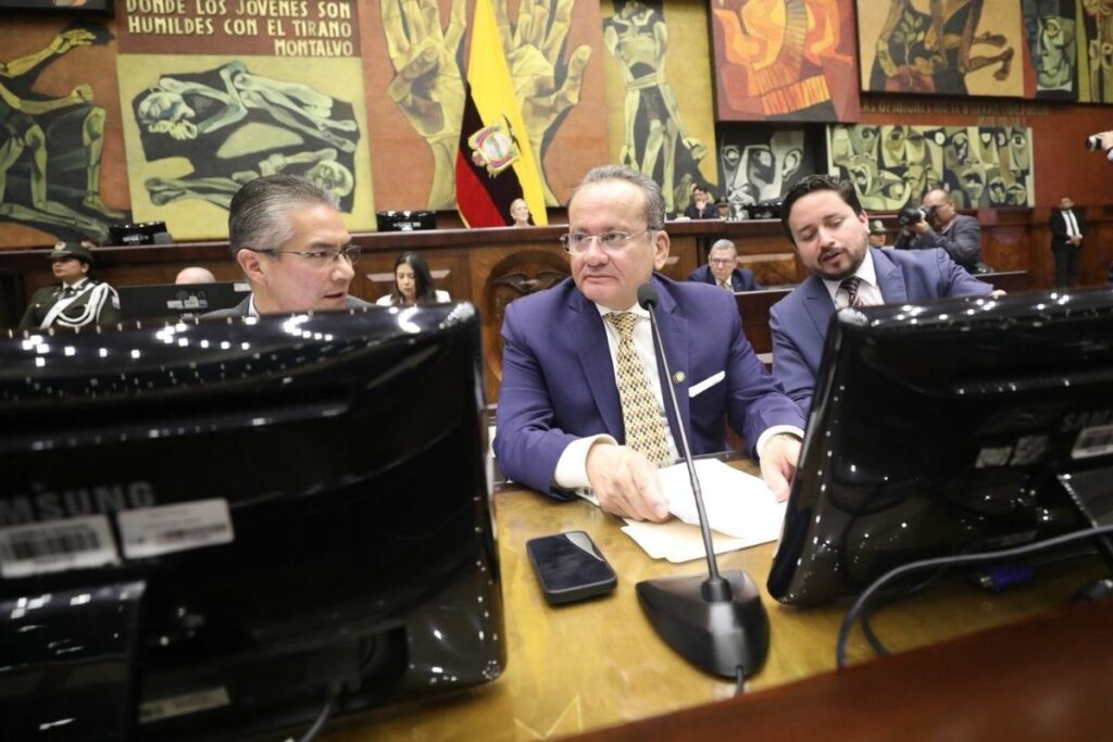 El legislador del PSC, Alfredo Serrano, durante la sesión de este miércoles 14 de mayo