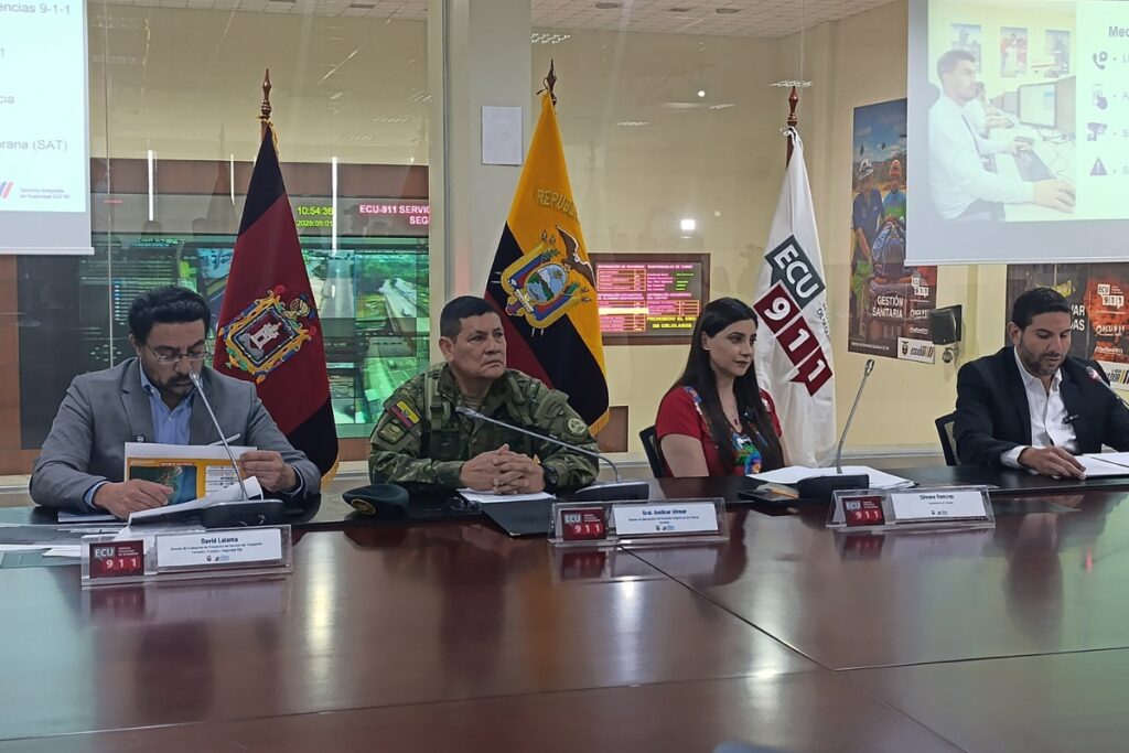 Rueda de prensa sobre el operativo de seguridad por el feriado.