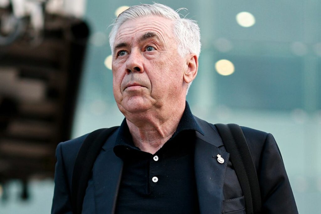 Carlo Ancelotti como entrenador del Real Madrid de España en la temporada 2024-25.
