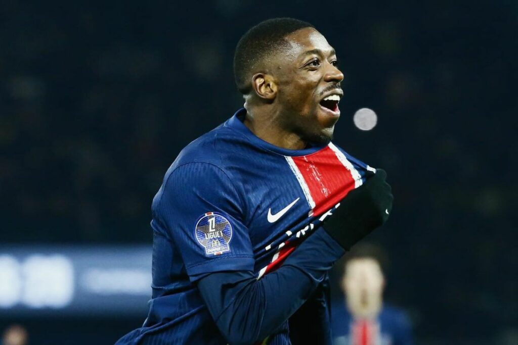 Ousmane Dembélé celebra un gol marcado con el PSG en la temporada 2024-25.