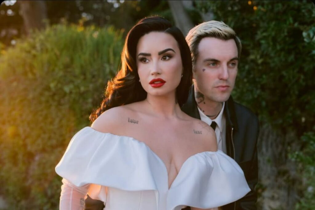 Demi Lovato junto a su esposo, Jordan Lutes.