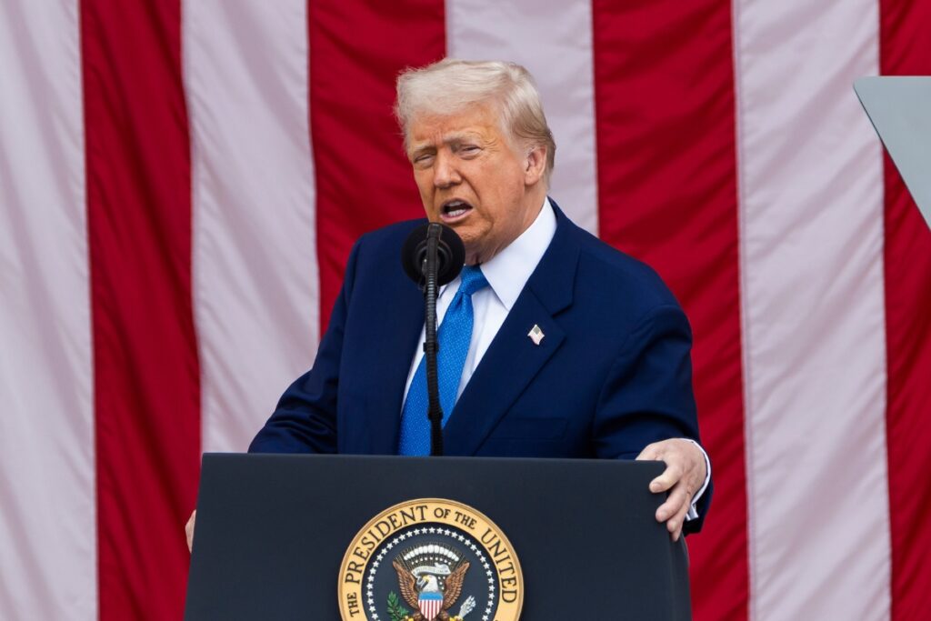 La administración Trump ordenó suspender nuevas entrevistas para visados estudiantiles.