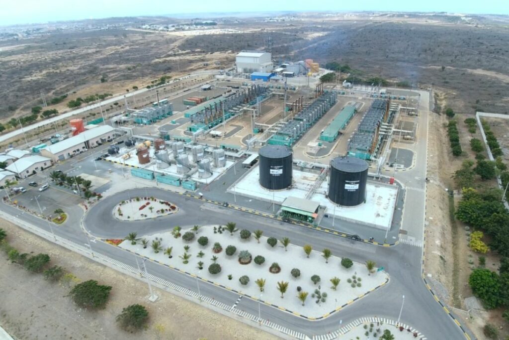 El gobierno pone a punto las centrales térmicas para afrontar el próximo estiaje en Ecuador. ¿Los cortes de luz están descartados?