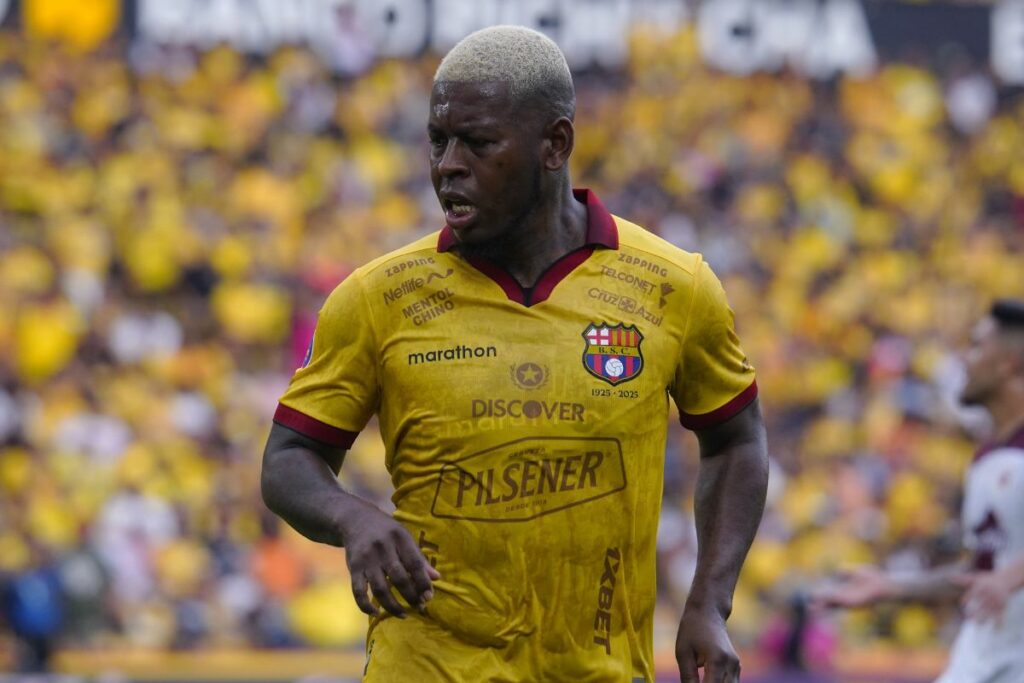 Gabriel Cortez en el partido que Barcelona SC enfrentó a Vinotinto en el Estadio Monumental en la Liga Pro 2025.