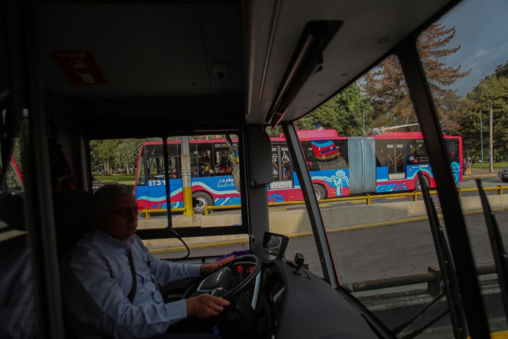 La operación del trolebús se suspendió en algunas paradas este 1 de mayo en Quito.