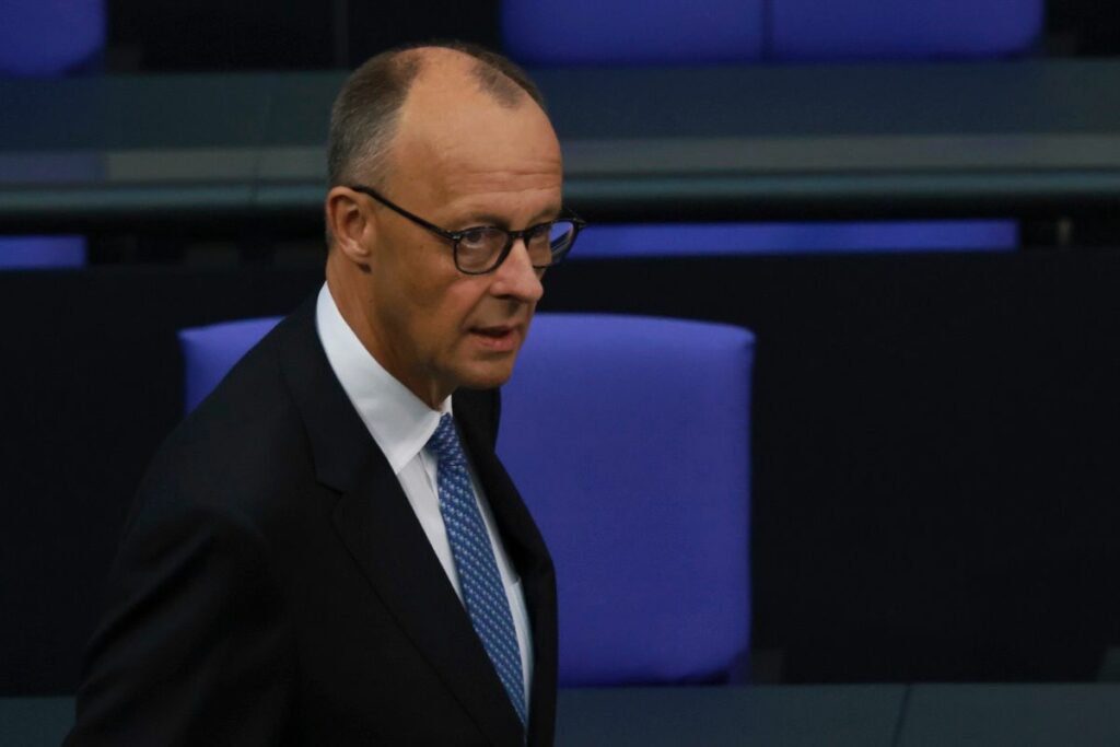 El canciller alemán Friedrich Merz en la elección en Berlín, Alemania.
