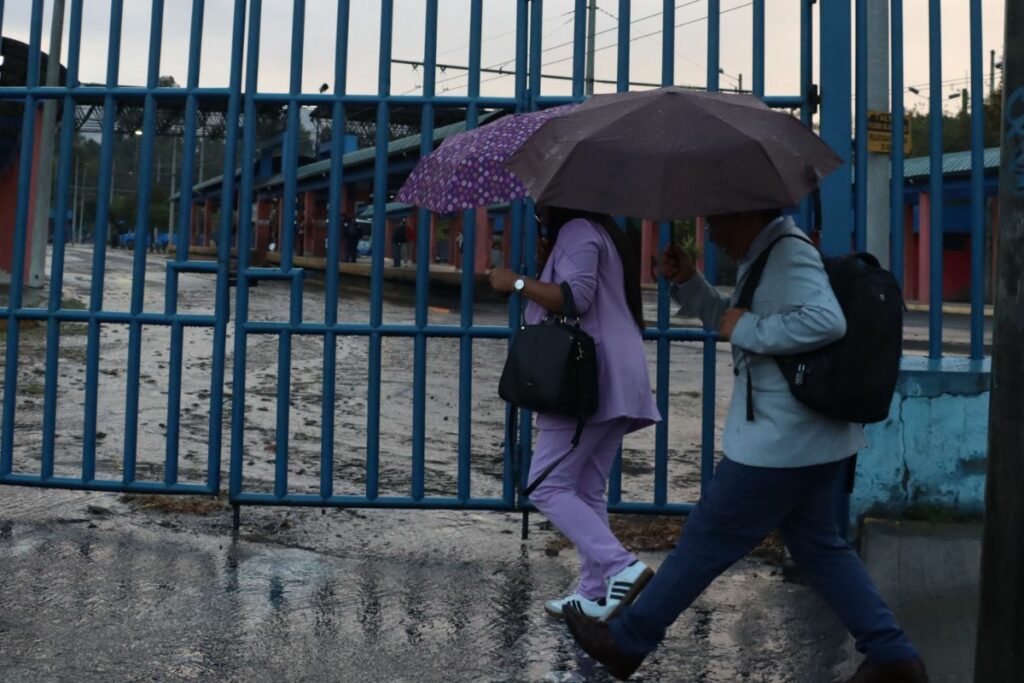 Las lluvias seguirán presentes en Quito.