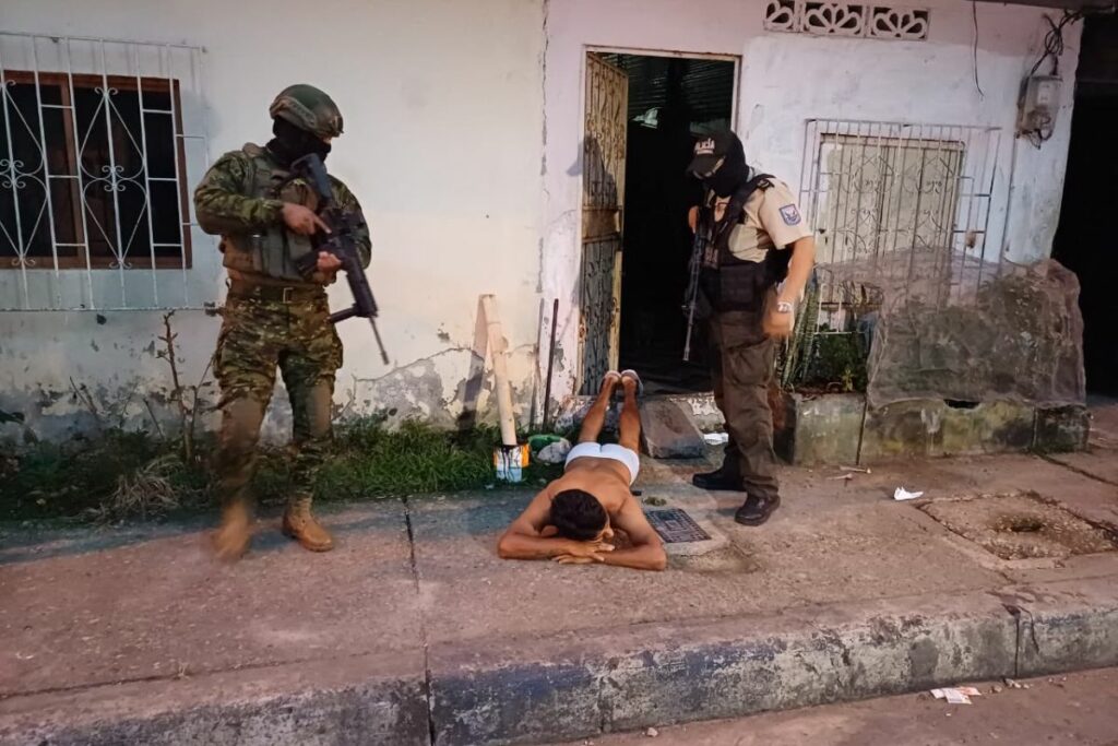 El Bloque de Seguridad allanó viviendas en Daule.