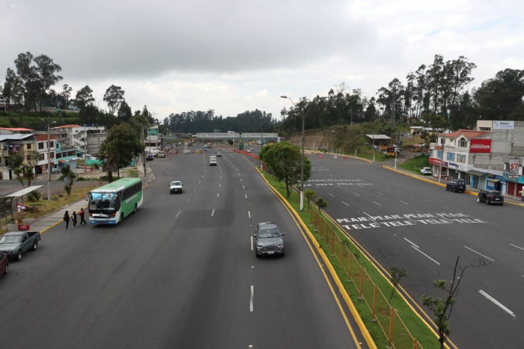 Un cierre se aplicará en la Autopista General Rumiñahui