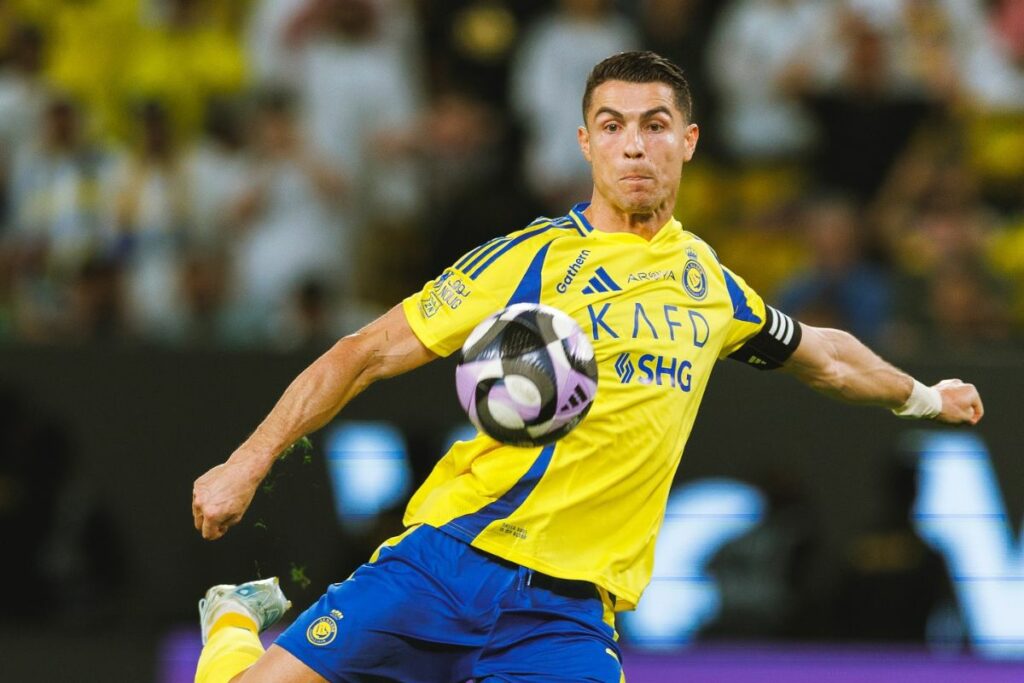 Cristiano Ronaldo en un partido del Al-Nassr en abril de 2025.