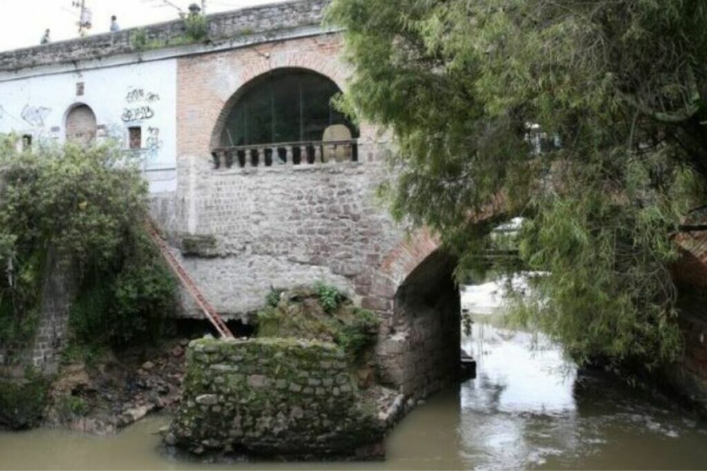 El Municipio de Quito firmó un acuerdo de 14 puntos para cumplir la sentencia sobre el río Machángara.