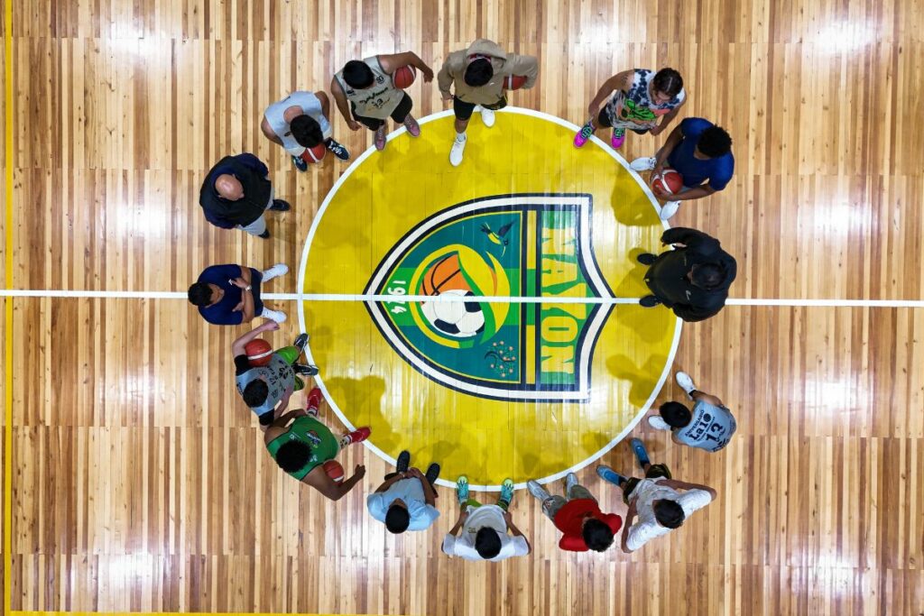 Equipo de jugadores de Spartans que disputarán la Liga Básquet Por 2025.