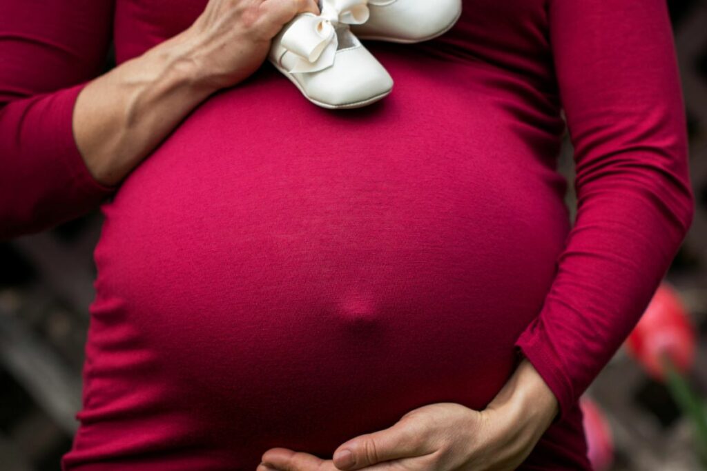 Imagen referencial de una mujer embarazada.