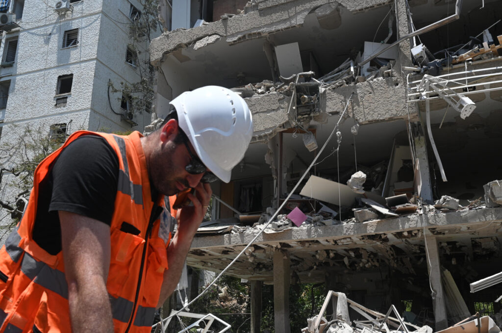 Los misiles iraníes han destruido hasta este domingo 240 edificios con 2.000 apartamentos en Israel. Foto: EFE