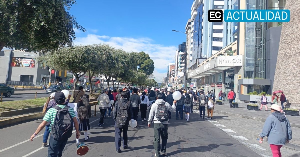 Cierres viales por marcha afectan la movilidad en el norte de Quito ...
