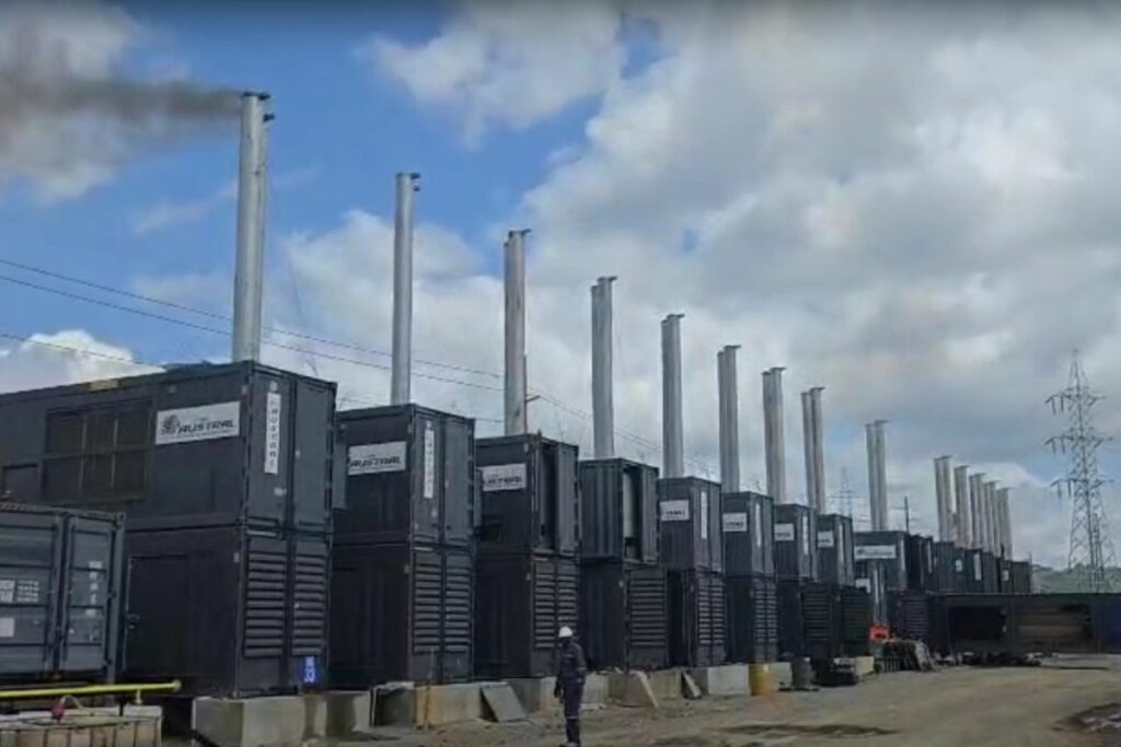 El lunes 16 de junio, los primeros moto-generadores instalados por ATM en la central Esmeraldas III lograron sincronizarse con el Sistema Eléctrico Nacional.
