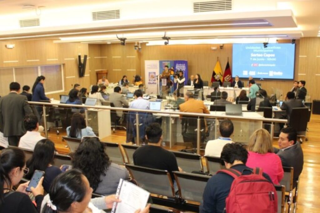 La Secretaría de Educación realizó el sorteo de los cupos para la educación inicial municipal de Quito.