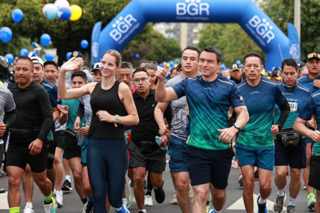 Daniel Noboa y Lavinia Valbonesi participaron en una carrera este 1 de junio. Foto: Presidencia