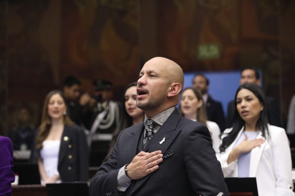 Andrés Castillo, asambleísta de ADN en una sesión del Pleno de la Asamblea Nacional.