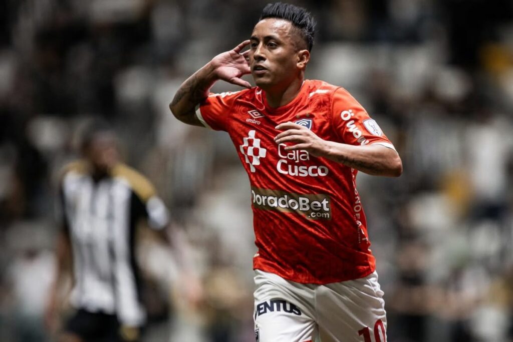 Christian Cueva, nuevo refuerzo de Emelec, en su paso por Cienciano de Perú.