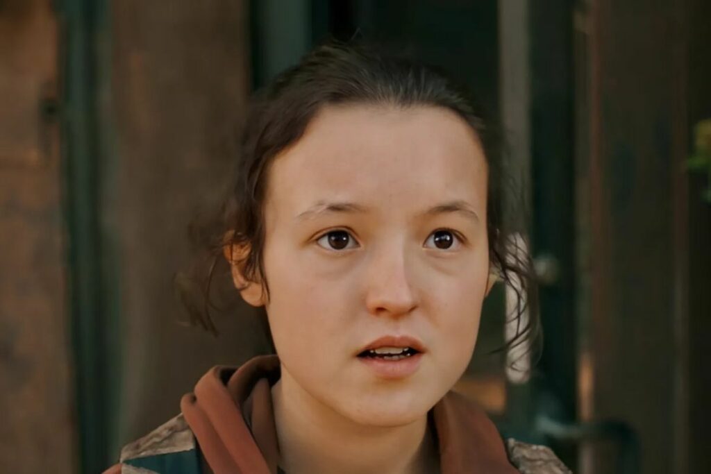 Ellie es interpretada por Bella Ramsey.