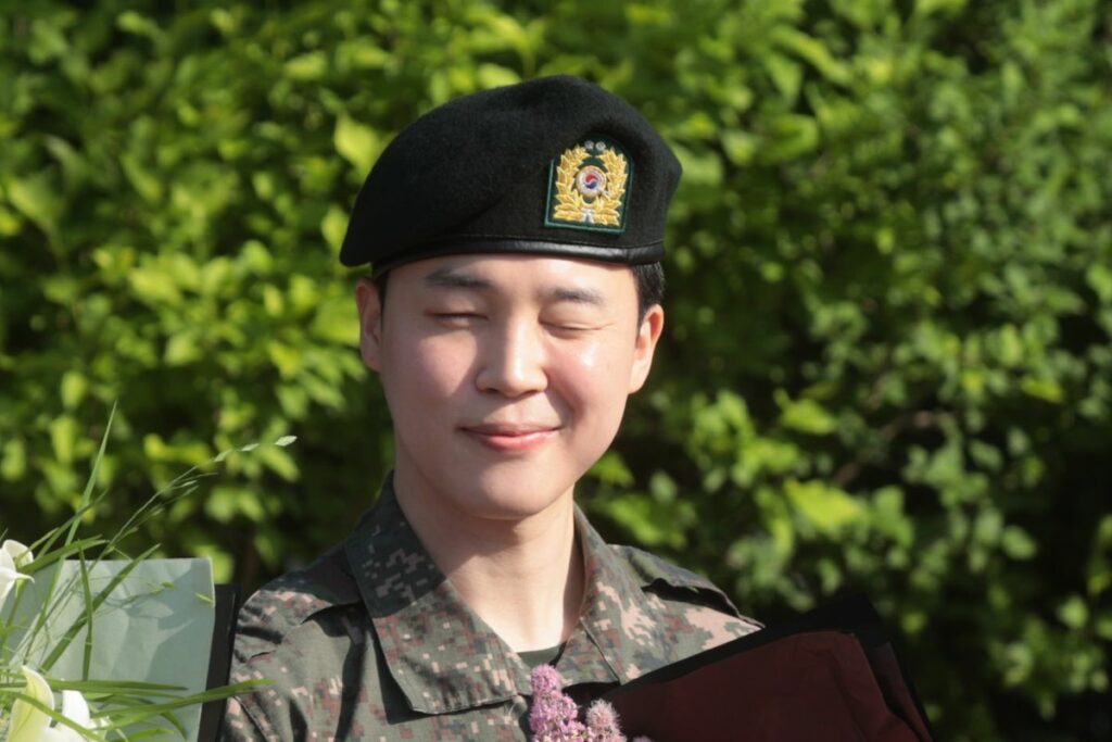 Jimin, de BTS, cumplió con el servicio militar. Foto: EFE