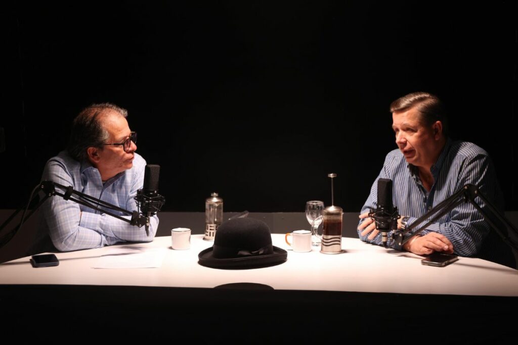 Jean-Pierre Michelet (d) impulsó en el país la pasión por la Fórmula 1 con su padre Pascal.