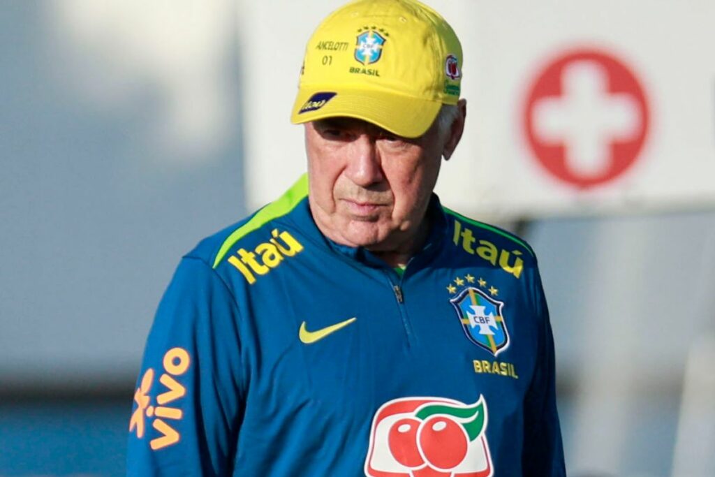 Carlo Ancelotti como DT de Brasil.