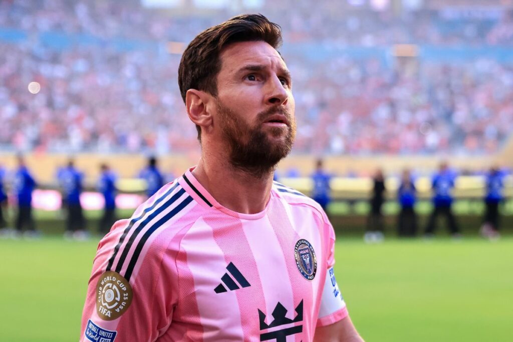 Lionel Messi en el partido inaugural del Mundial de Clubes.