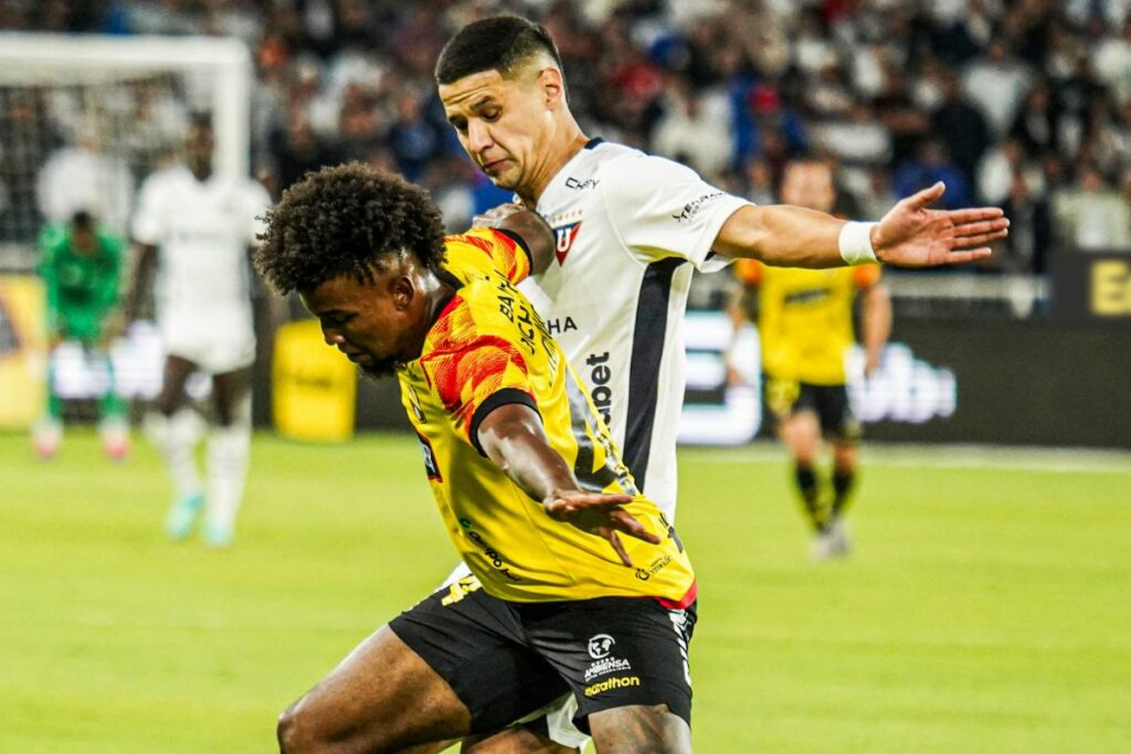 Liga de Quito y Barcelona SC es el partido más importante del fútbol ecuatoriano en el siglo XXI.
