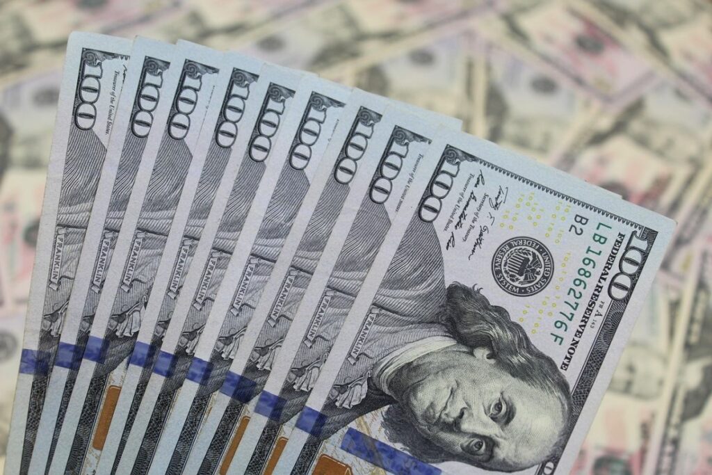 Ecuador avanza hacia nuevo desembolso del FMI tras aprobar segunda revisión de metas.