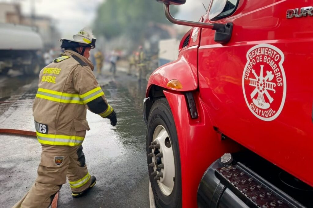 Los bomberos fueron asaltados con armas de fuego