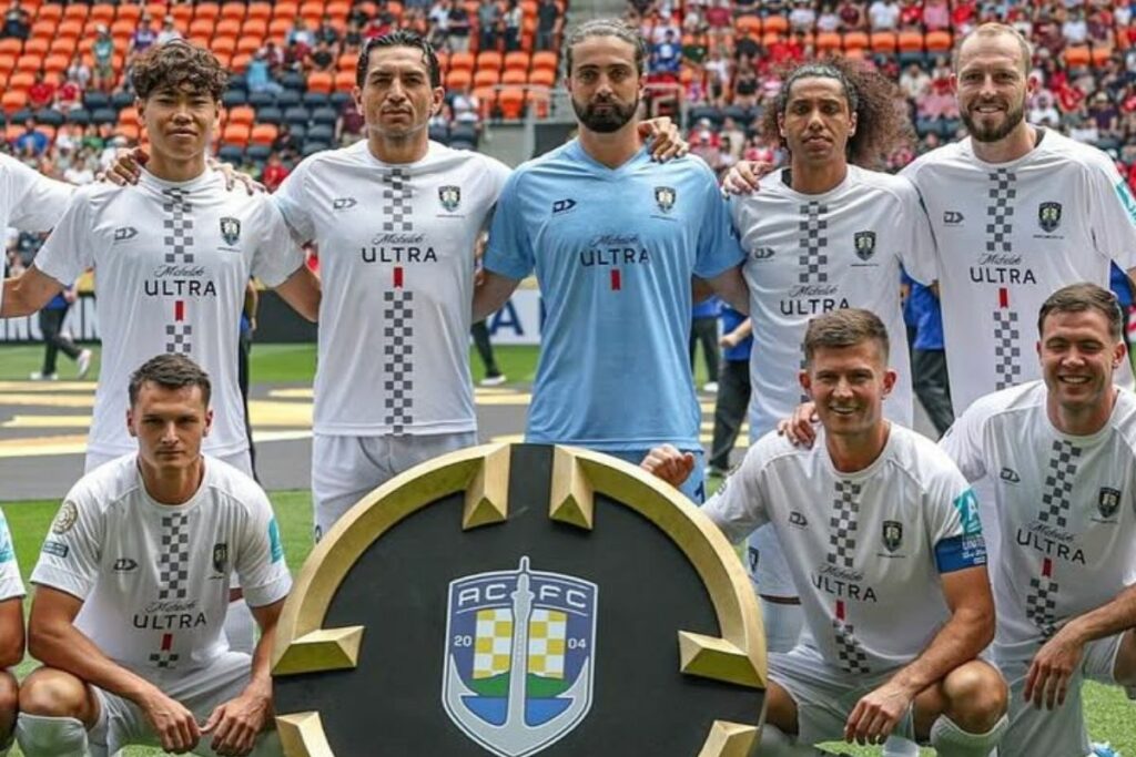 Plantel del Auckland City que fue goleado 10-0 por el Bayern Múnich en el Mundial de Clubes 2025.