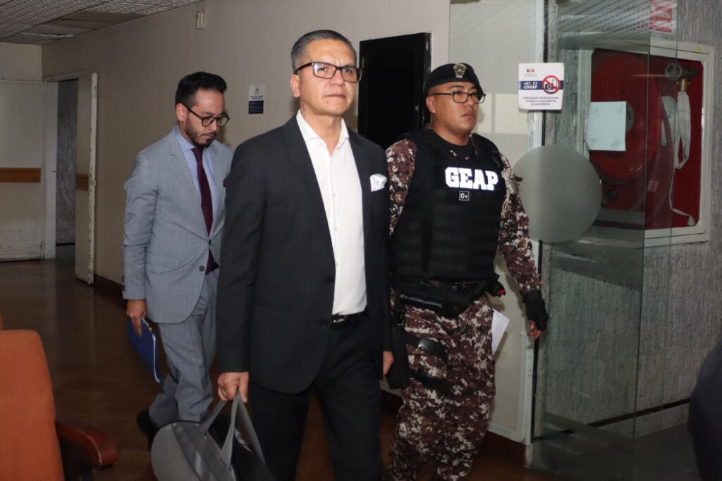 En el caso Vidrio Libre, la Fiscalía formuló cargos contra Wilman T. y otros.