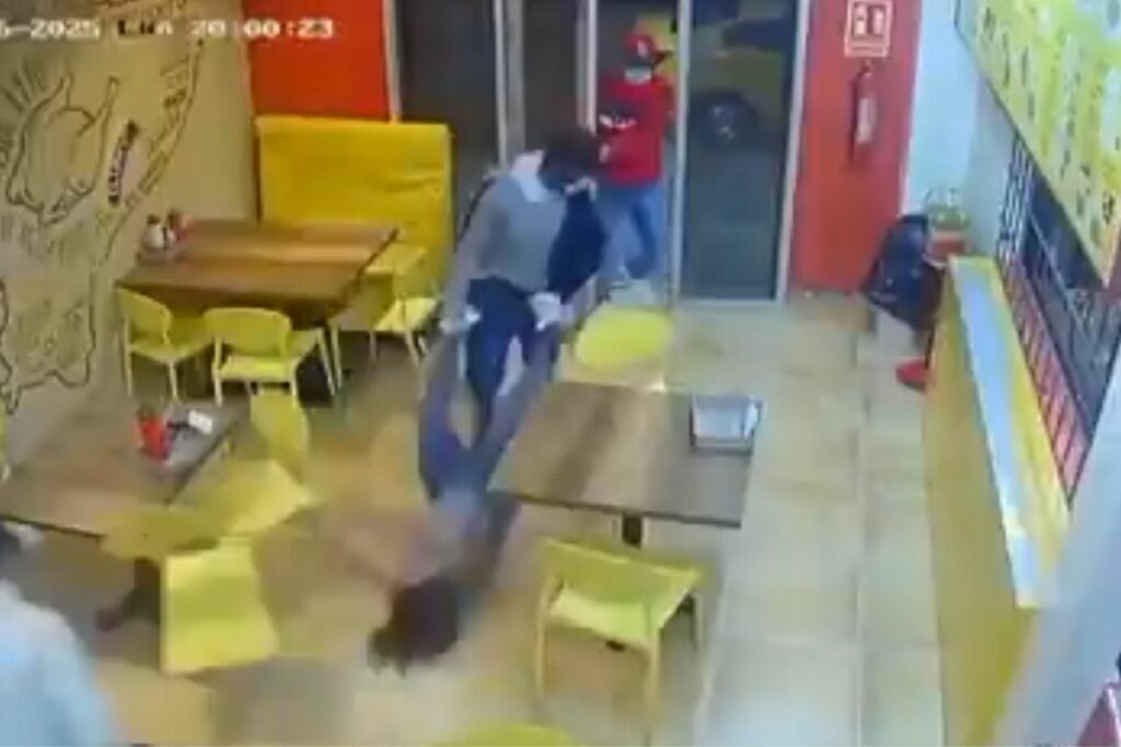 El secuestro se produjo al interior de un restaurante en Daule