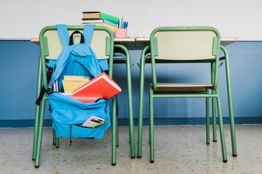 Imagen referencial de clase con ausencia de docentes por riesgos.